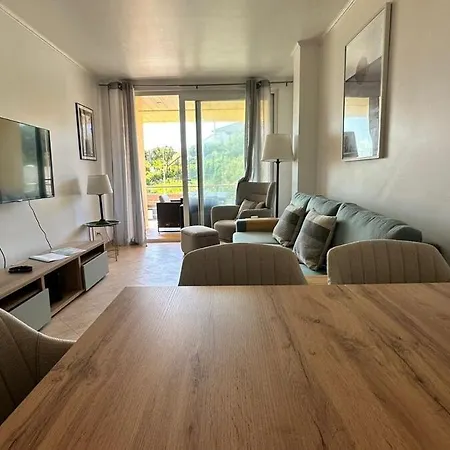 Sea View Апартаменты *